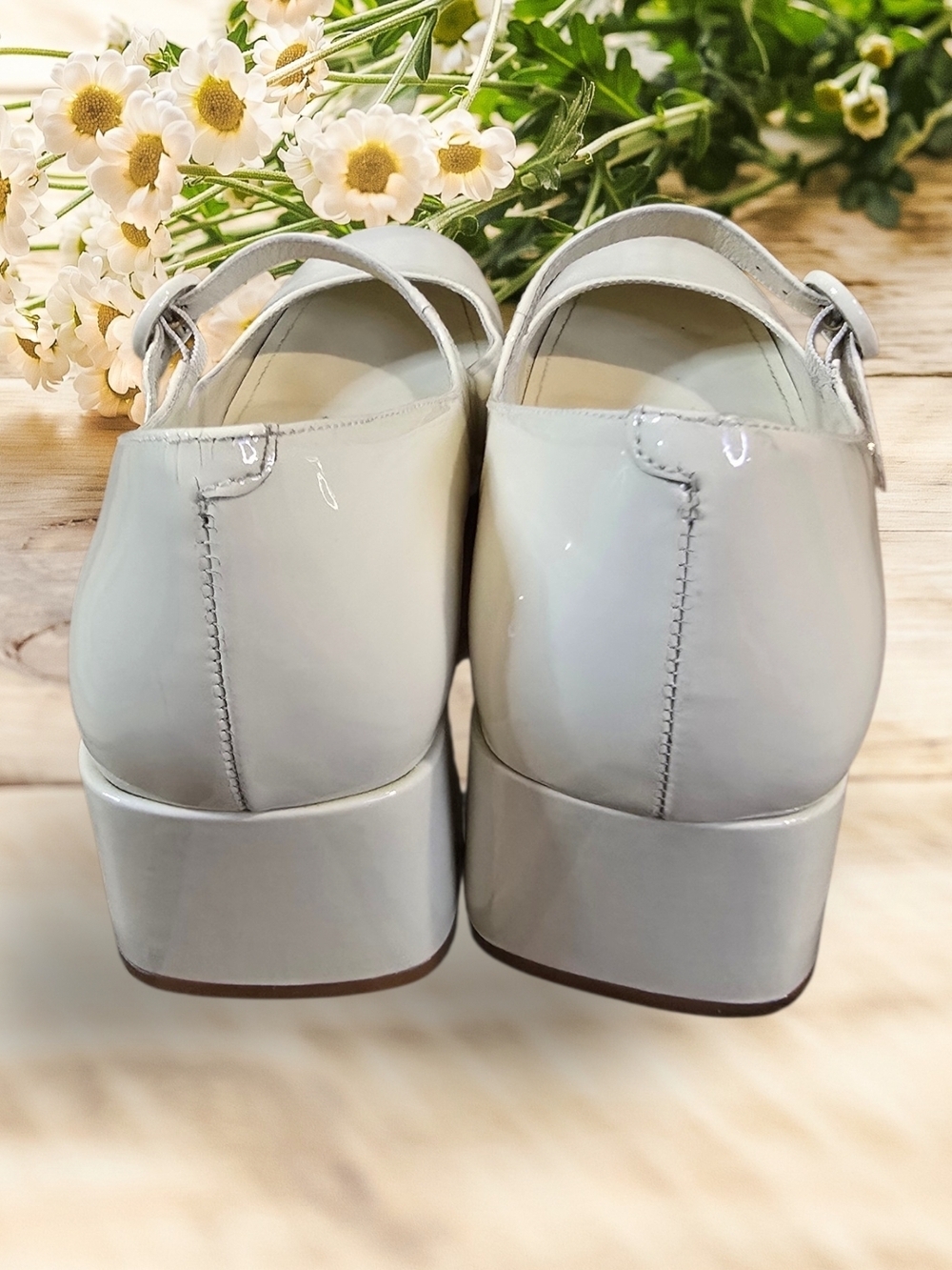 Larroude Cream Patent Mary Jane Block Heels - Picture 2 of 6